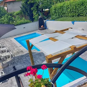 Apartment As With Swimming Pool And A Large Yard, Bribir (Primorje-Gorski Kotar)